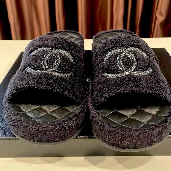 New! Chanel Black Mules. Authentic - Picture 8 of 13